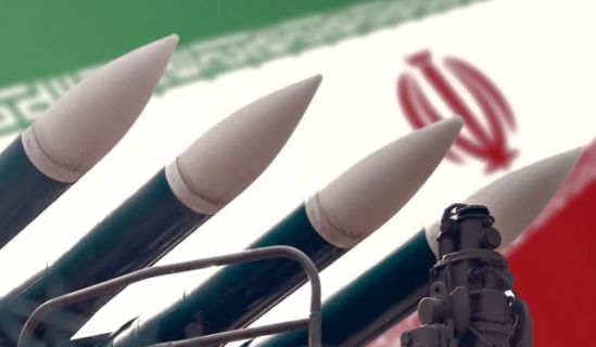 يجب على إيران  عدم تسليم سلاحها النووي