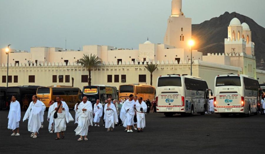 إمارة السفهاء صدٌّ عن بيت الله الحرام ومنع وترويع لحجاجه  واستحلال للفجور بأرضه!